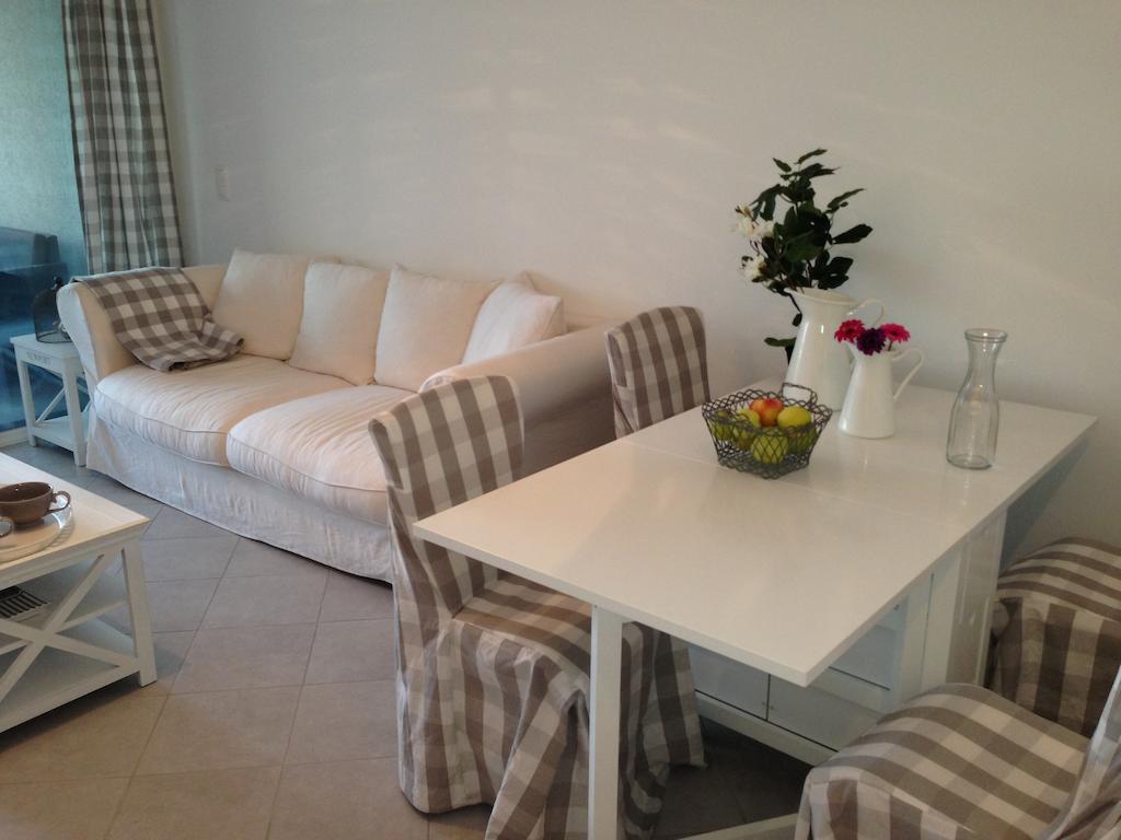 Residence Nayah-Maria Calvi  Oda fotoğraf